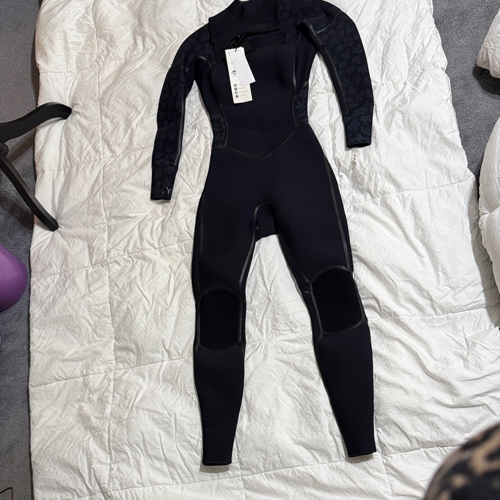 Roxy
Women's Swell Series 3/2 Chest-Zip Wetsuit